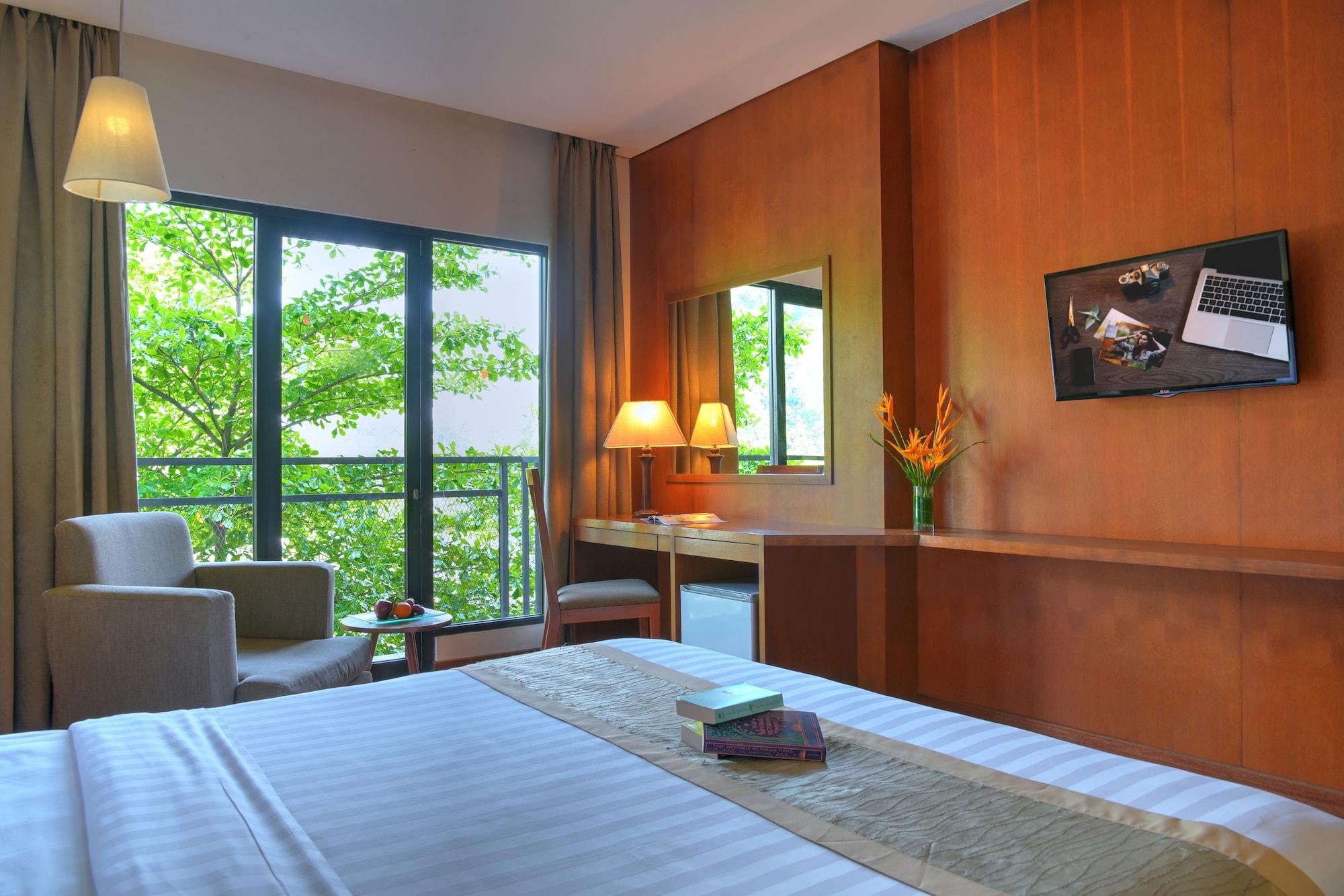 โอ็ค ทรี เอมเมอรัลด์ เซอมารัง โฮเต็ล แมเนจ บาย แอสคอต ลิมิเต็ด Hotel ภายนอก รูปภาพ