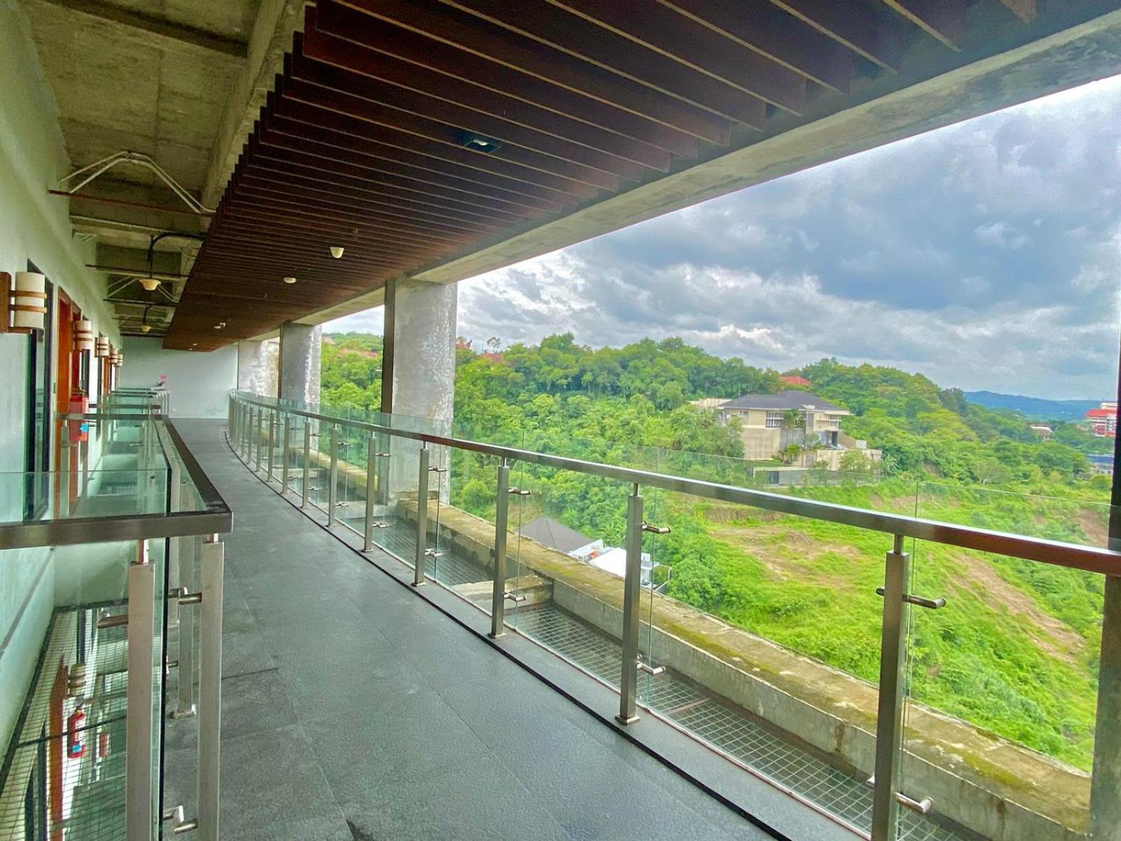 โอ็ค ทรี เอมเมอรัลด์ เซอมารัง โฮเต็ล แมเนจ บาย แอสคอต ลิมิเต็ด Hotel ภายนอก รูปภาพ